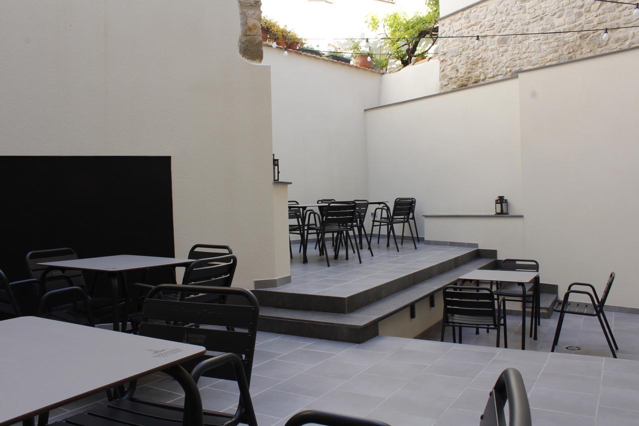 Hostal Universitat Cervera  Esterno foto
