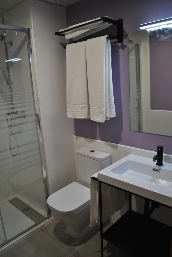 Hostal Universitat Cervera  Esterno foto