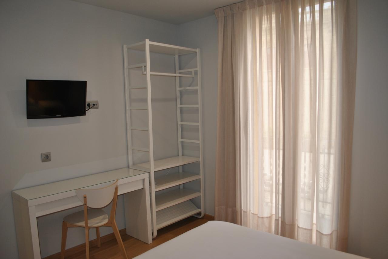 Hostal Universitat Cervera  Esterno foto