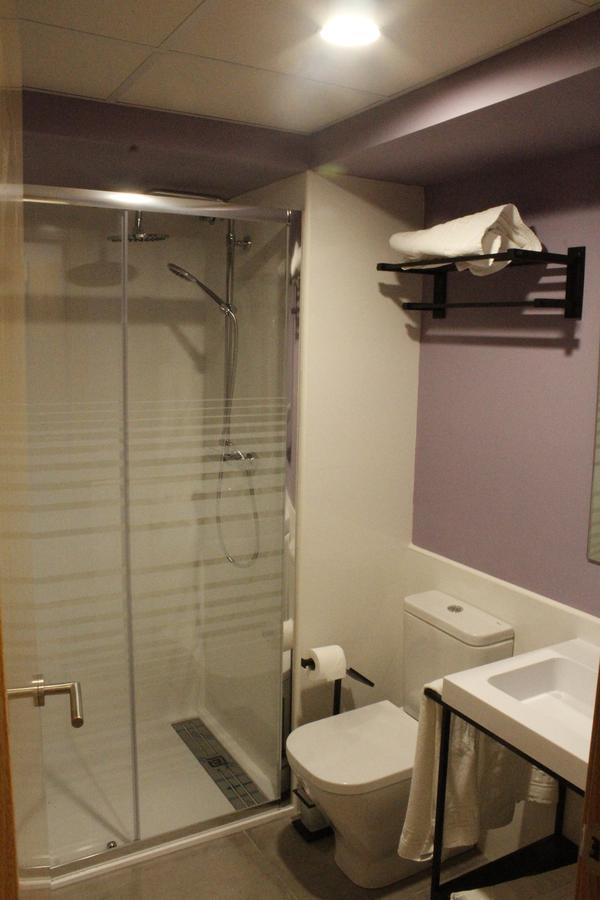 Hostal Universitat Cervera  Esterno foto