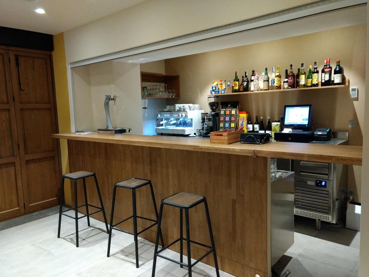 Hostal Universitat Cervera  Esterno foto